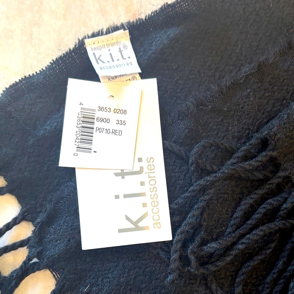 K.I.T. Red Black Poncho Cape Wrap | 100% Acrylic | Holiday Gift Ready. NWT - Picture 2 of 6